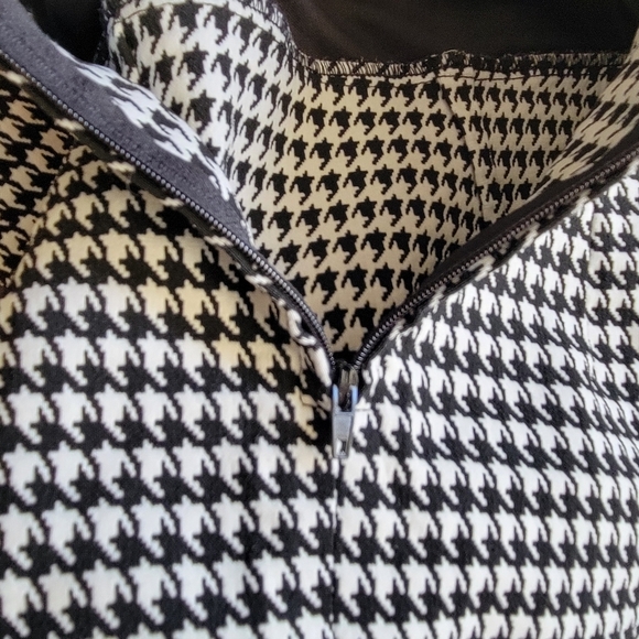 Mi ami Size Small Black & White Checkered Women's Dress Snall Puff Shoulder - Picture 4 of 11